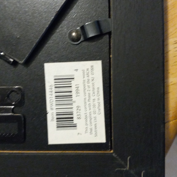 2 pic frames - Picture 3 of 5